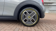 MINI Hatchback 135kW Cooper S Level 2 33kWh 3dr Auto Electric Hatchback